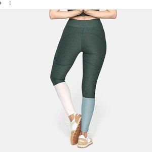 Outdoor Voices 7/8 Dipped leggings